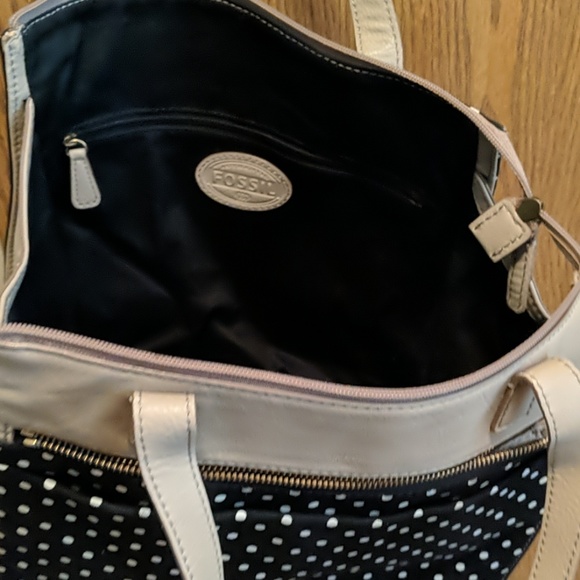 Handbag - Picture 3 of 9